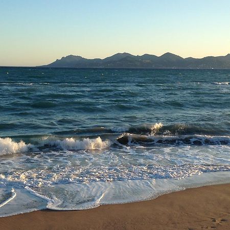 Studio On The Croisette With Sea View Apartment Cannes Luaran gambar