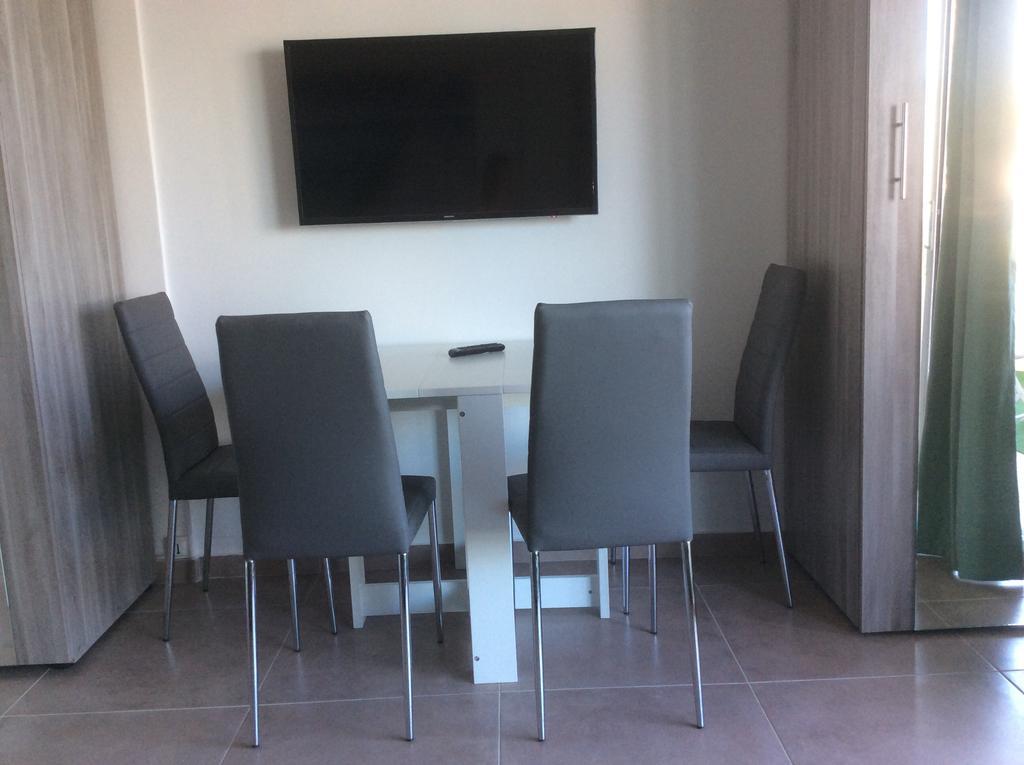 Studio On The Croisette With Sea View Apartment Cannes Luaran gambar