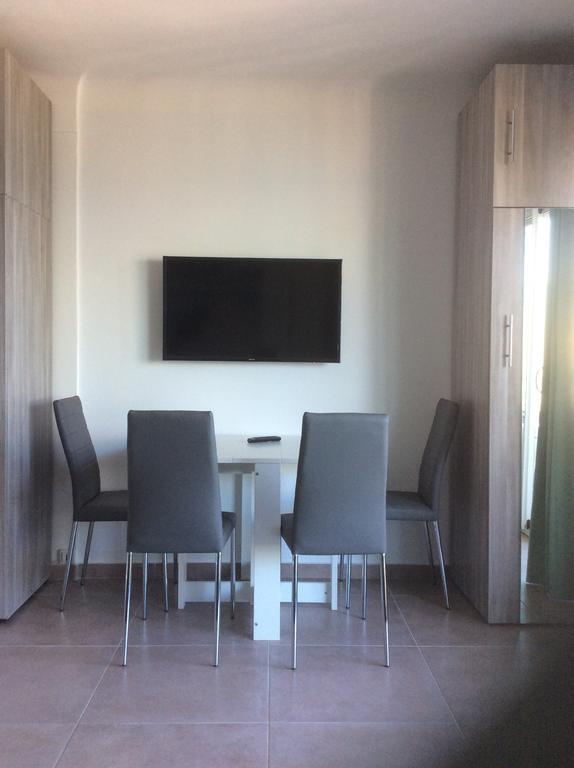 Studio On The Croisette With Sea View Apartment Cannes Luaran gambar